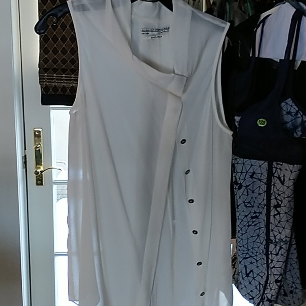 Clothes - Picture 1 of 1